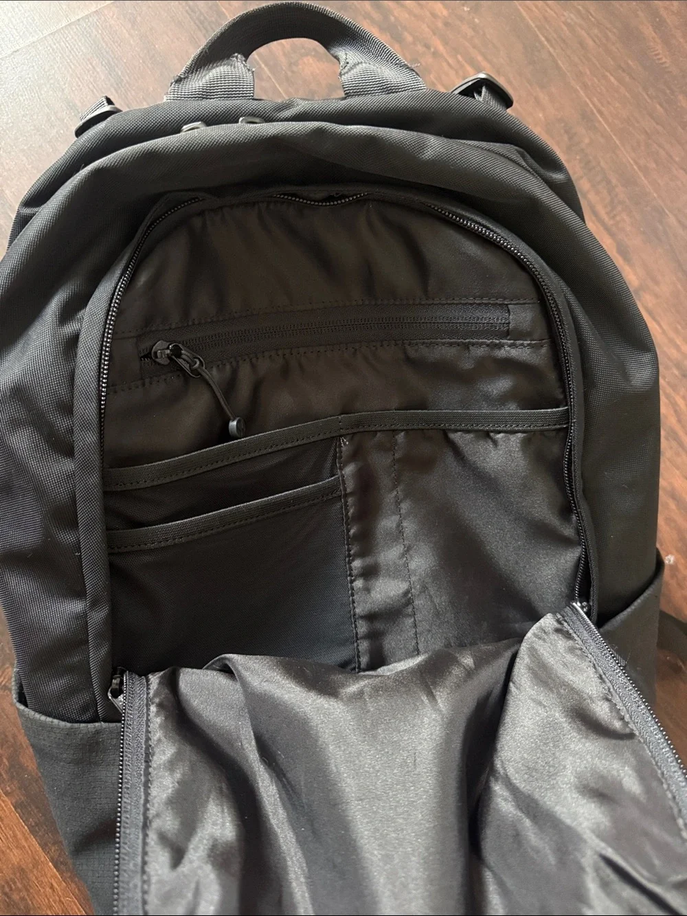 lululemon athletica Black liftOS commuter Backpack